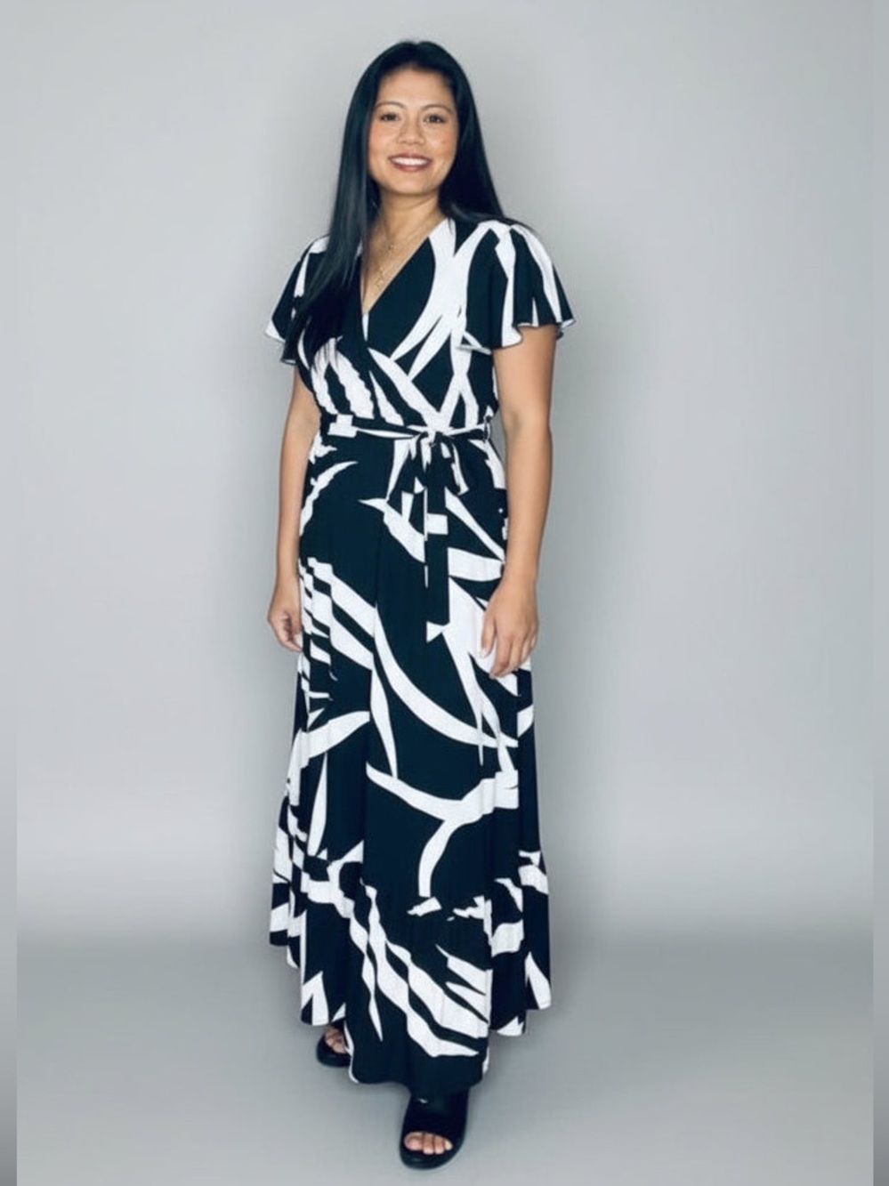 Black & White Crossover Top Floral Long Dress With Tie Belt - Picture 3 of 9